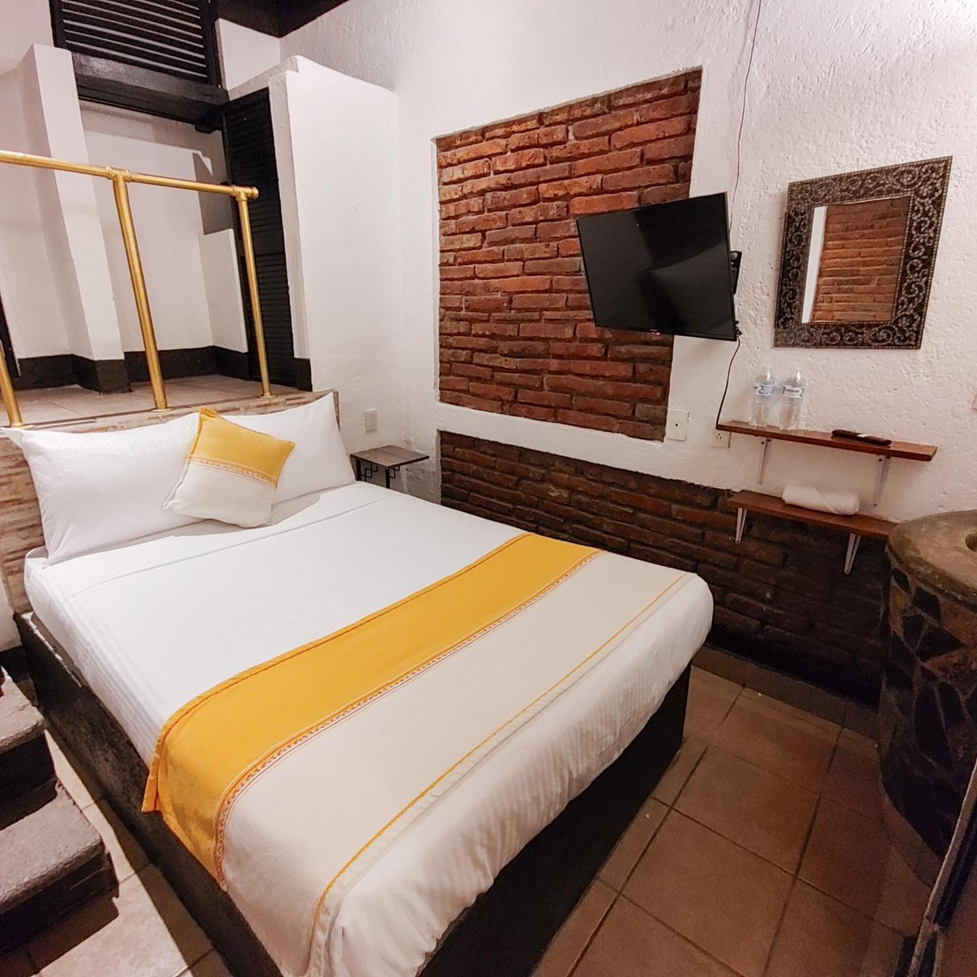 Hotel Calesa Real Querétaro Esterno foto